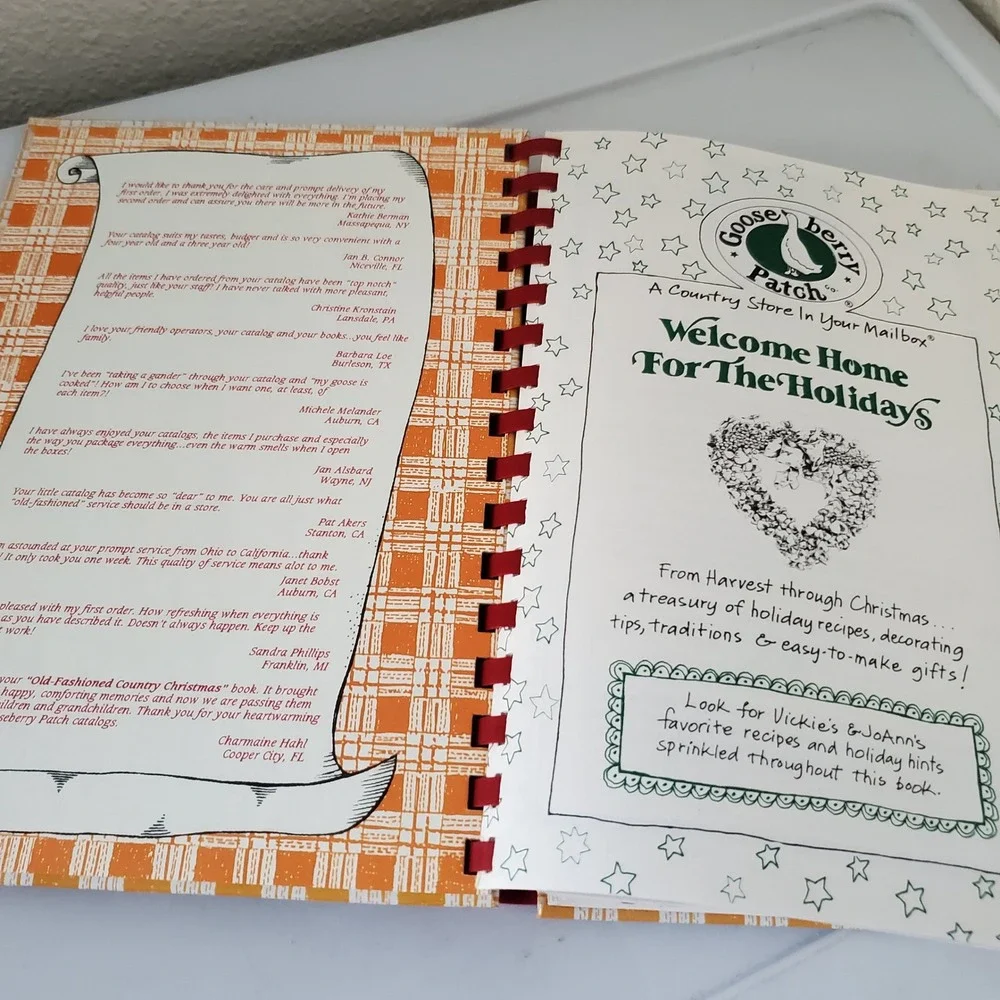 Gooseberry Patch Welcome Home For The Holidays Cookbook Spiral Bound 2006